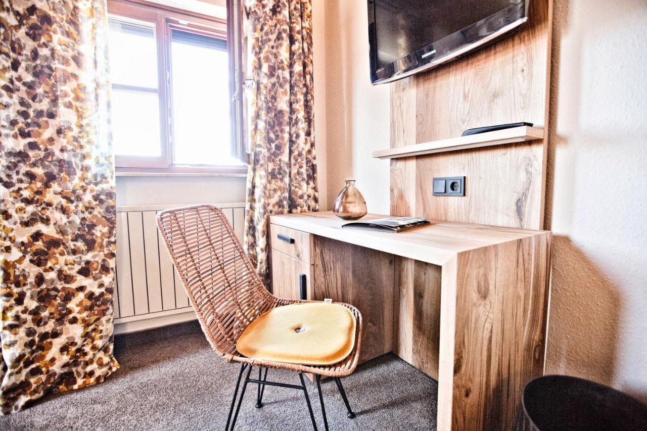 Historisches Gasthaus Hotel Hirschen Horn Gaienhofen  Dış mekan fotoğraf
